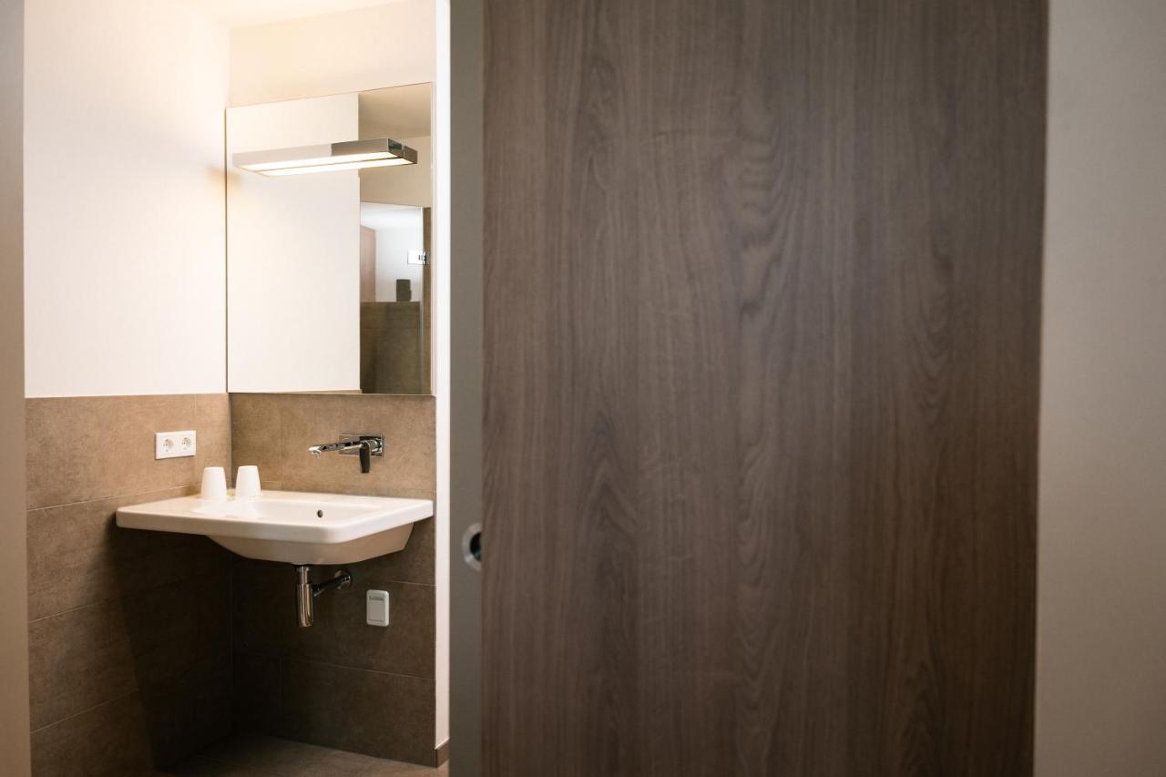 Hotel Trezor Singen Ngoại thất bức ảnh