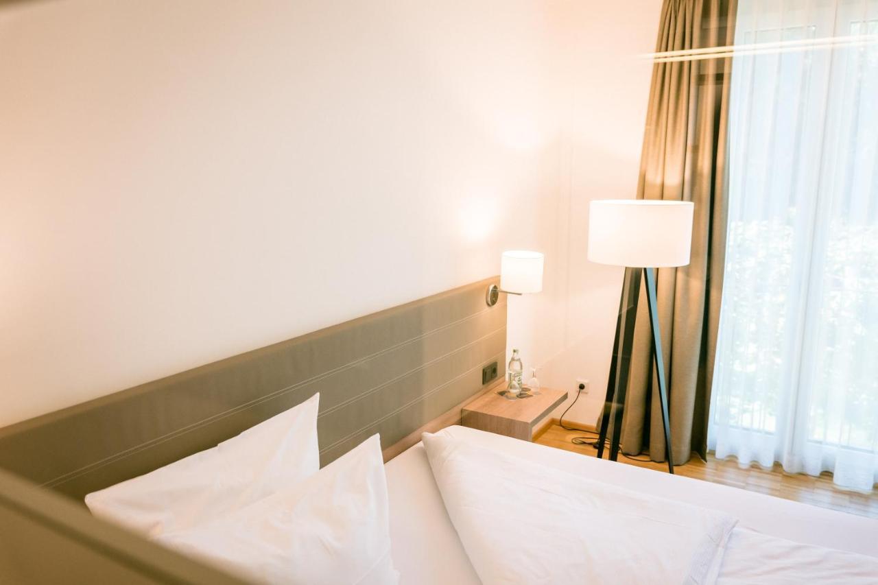 Hotel Trezor Singen Ngoại thất bức ảnh