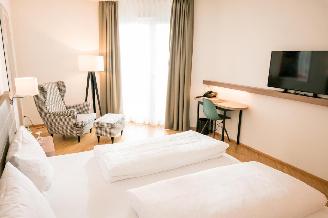 Hotel Trezor Singen Ngoại thất bức ảnh