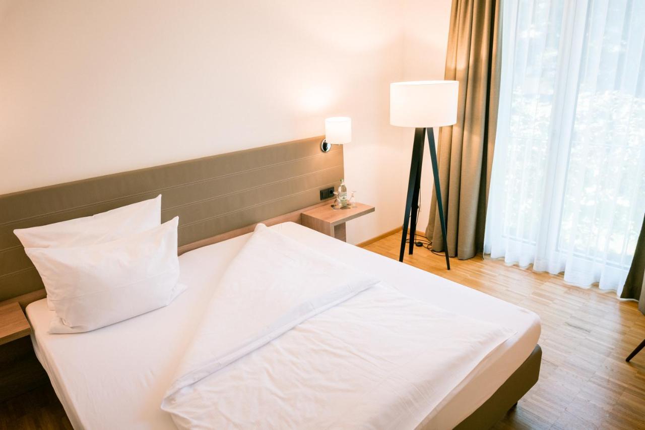 Hotel Trezor Singen Ngoại thất bức ảnh